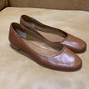 Frye Carson Ballet Flats light brown size 8m